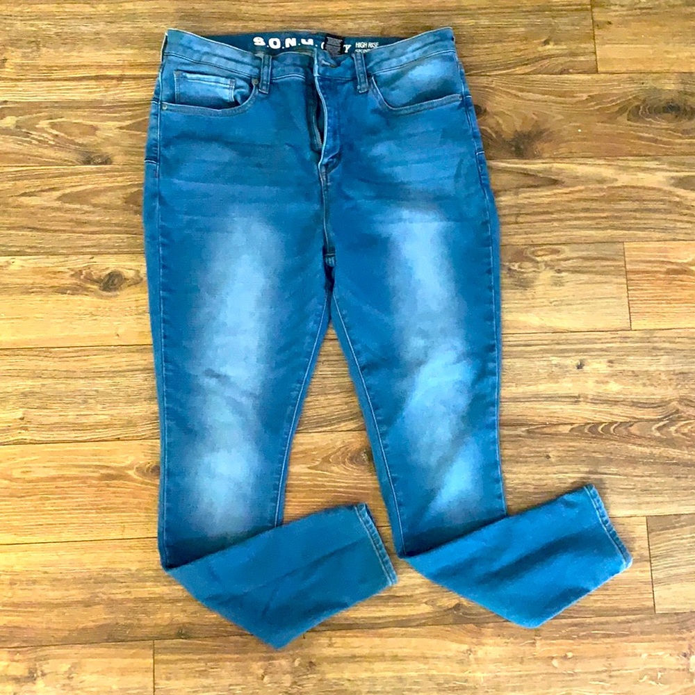 S.O.N.G Curvy High Rise Skinny jeans